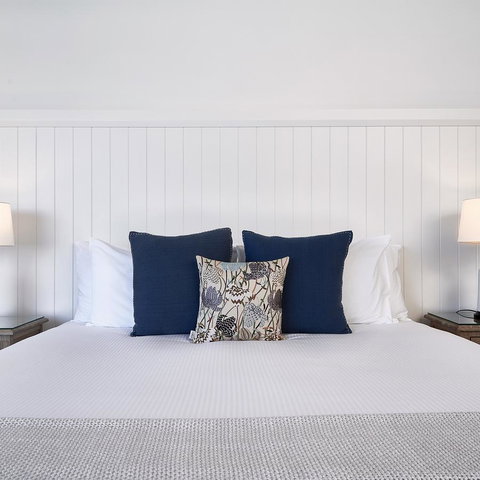 Anchorage Port Stephens - Accommodation Directory 24