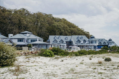 Anchorage Port Stephens - Accommodation Directory 4