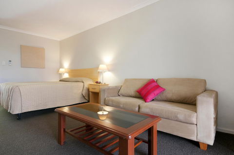 Dog Rock Motel - Accommodation Directory 15