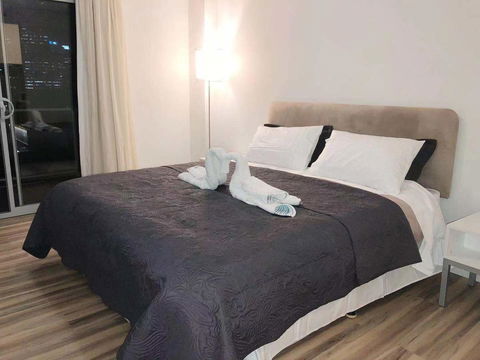 Centre Of Perth Whole Apartment W/view&spa&pool&wifi - Accommodation Directory 5