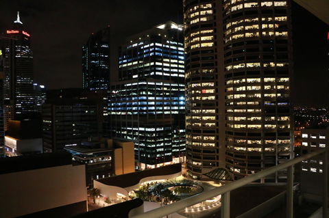 Centre Of Perth Whole Apartment W/view&spa&pool&wifi - Accommodation Directory 15