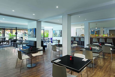 Mercure Perth On Hay - Accommodation Directory 5
