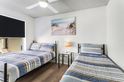 Laman Lodge, Unit 2, 15 Laman Street - Accommodation Directory 10