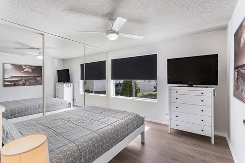 Laman Lodge, Unit 2, 15 Laman Street - Accommodation Directory 8