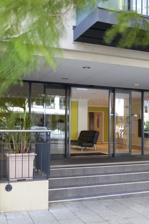 Mont Clare Boutique Apartments - Accommodation Directory 8
