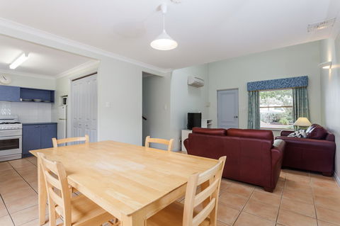 Middleton Beach By The BnB Collection - Accommodation Directory 3