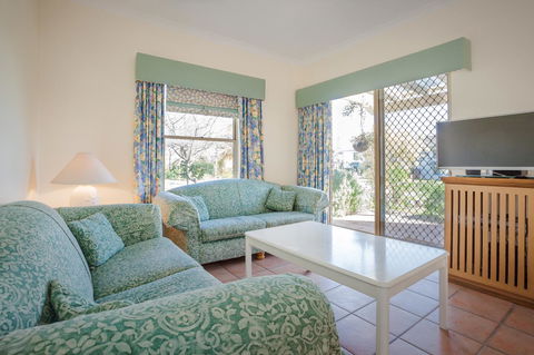 Middleton Beach By The BnB Collection - Accommodation Directory 23