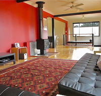 Pendeli Beach House - Accommodation Directory