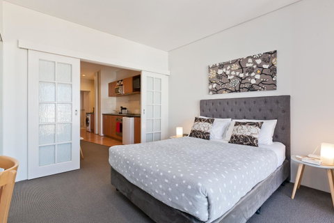 Central City Exclusive Apartments - Accommodation Directory 12