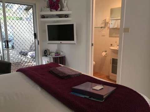 Nelson Bay Bed & Breakfast - Accommodation Directory 21