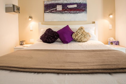 Nelson Bay Bed & Breakfast - Accommodation Directory 26