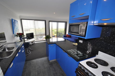 Beachfront Apartments - Accommodation Directory 6