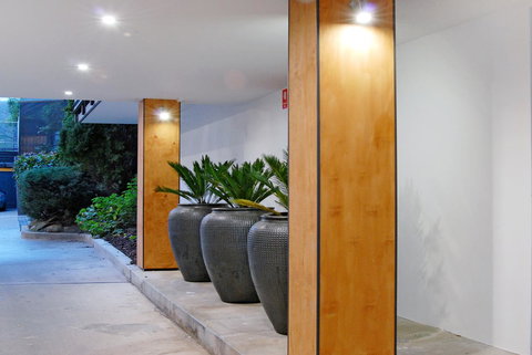 Hotel Nelson - Accommodation Directory 24