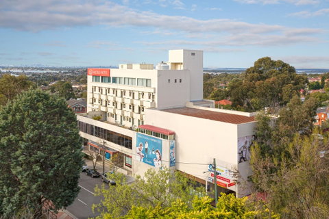Metro Hotel Miranda - Accommodation Directory 1