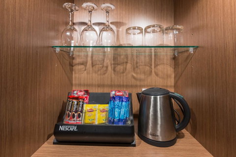 Metro Hotel Miranda - Accommodation Directory 22