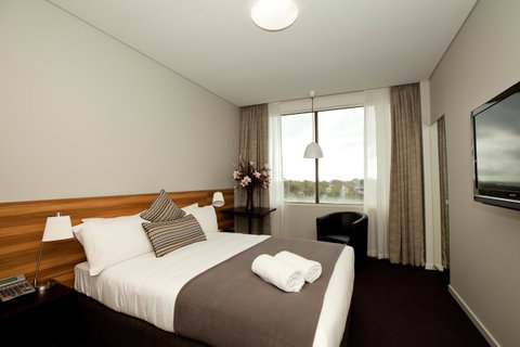 Metro Hotel Miranda - Accommodation Directory 13