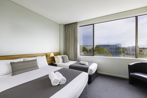 Metro Hotel Miranda - Accommodation Directory 19