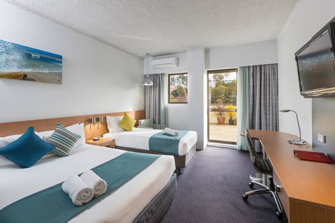 Metro Hotel Miranda - Accommodation Directory 0
