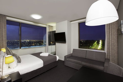 Metro Hotel Miranda - Accommodation Directory 9