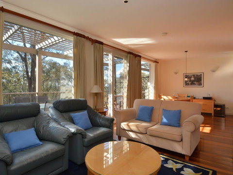 Villa 2br Prosecco Villa Located Within Cypress Lakes Resort - Accommodation Directory 3