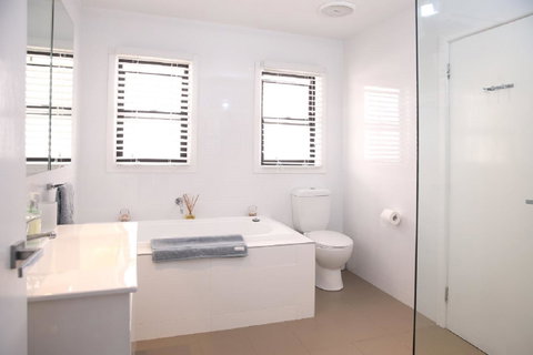 Refuge Cove On Pittwater - Accommodation Directory 7