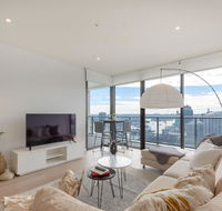 High Rise apt in Heart of Sydney wt Harbour View - Accommodation Directory