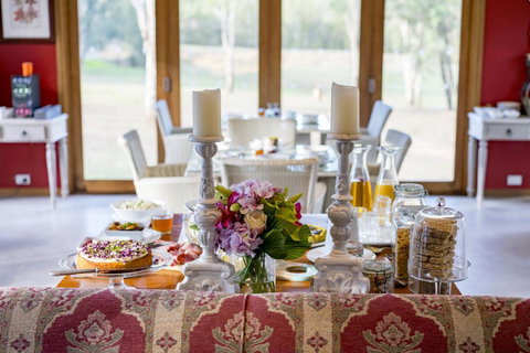 Thistle Hill Guesthouse - Walk To Many Wineries And Restaurants - Accommodation Directory 20