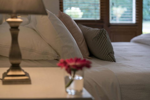 Thistle Hill Guesthouse - Walk To Many Wineries And Restaurants - Accommodation Directory 40