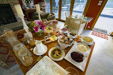 Thistle Hill Guesthouse - Walk To Many Wineries And Restaurants - Accommodation Directory 23