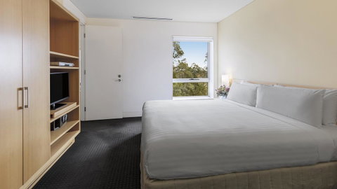 Oaks Cypress Lakes Resort - Accommodation Directory 12