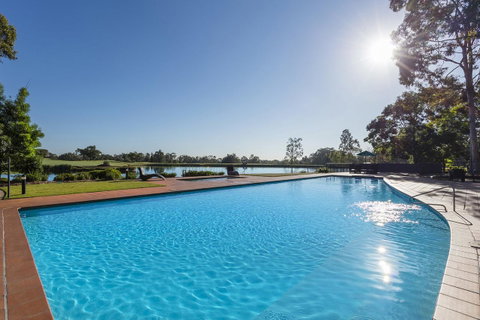 Oaks Cypress Lakes Resort - Accommodation Directory 30