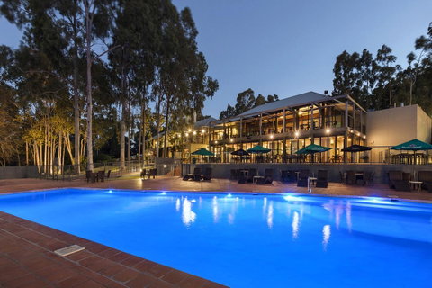 Oaks Cypress Lakes Resort - Accommodation Directory 29