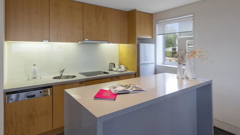 Oaks Cypress Lakes Resort - Accommodation Directory 3