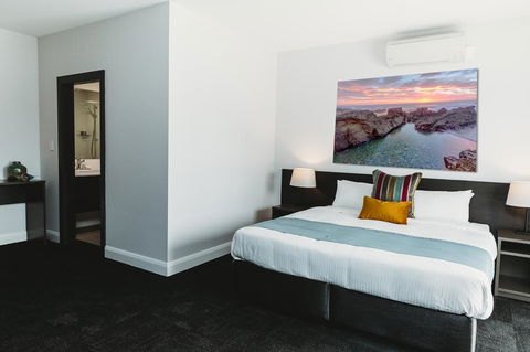 Coniston Hotel Wollongong - Accommodation Directory 2