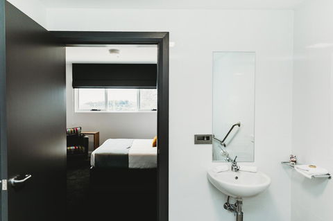 Coniston Hotel Wollongong - Accommodation Directory 27