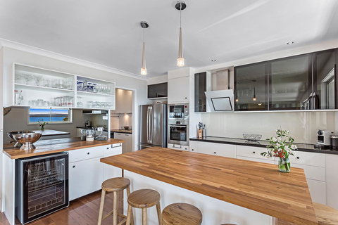 Phuza Maningi 17 Myan Close - Accommodation Directory 9