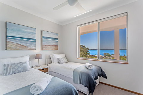Phuza Maningi 17 Myan Close - Accommodation Directory 18