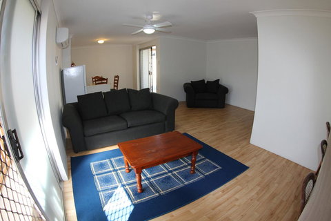 Sleepy Hill Motor Inn - Accommodation Directory 41