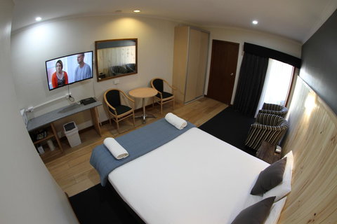 Sleepy Hill Motor Inn - Accommodation Directory 13