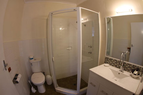 Sleepy Hill Motor Inn - Accommodation Directory 26