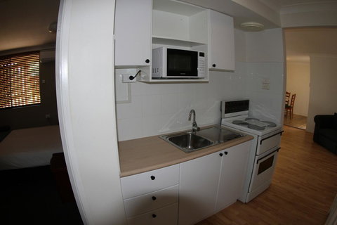 Sleepy Hill Motor Inn - Accommodation Directory 44