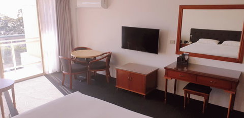 Marina Resort - Accommodation Directory 32