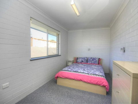 45 Wharf Street - Whole House - Accommodation Directory 9