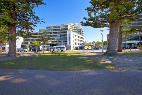 Manly Paradise Motel & Apartments - Accommodation Directory 20