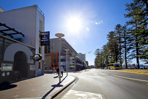 Manly Paradise Motel & Apartments - Accommodation Directory 5