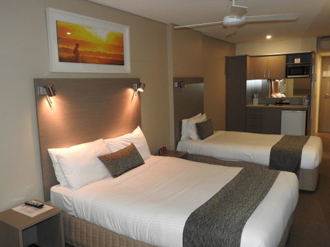 Manly Paradise Motel & Apartments - Accommodation Directory 1