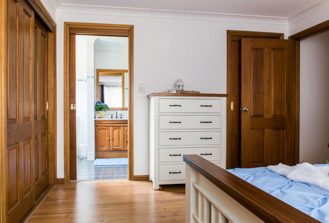 Ambience - Accommodation Directory 12