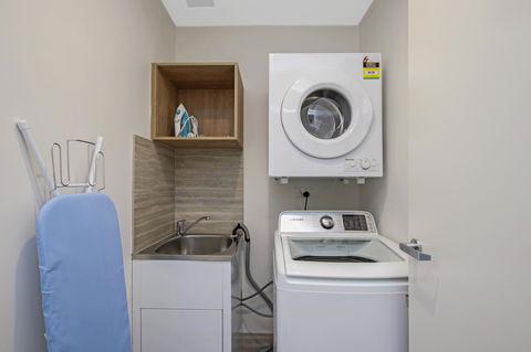 DD Apartments At International Convention Centre - Accommodation Directory 37