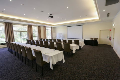 Best Western Plus Hovell Tree Inn - Accommodation Directory 17