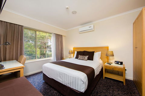 Best Western Plus Hovell Tree Inn - Accommodation Directory 18